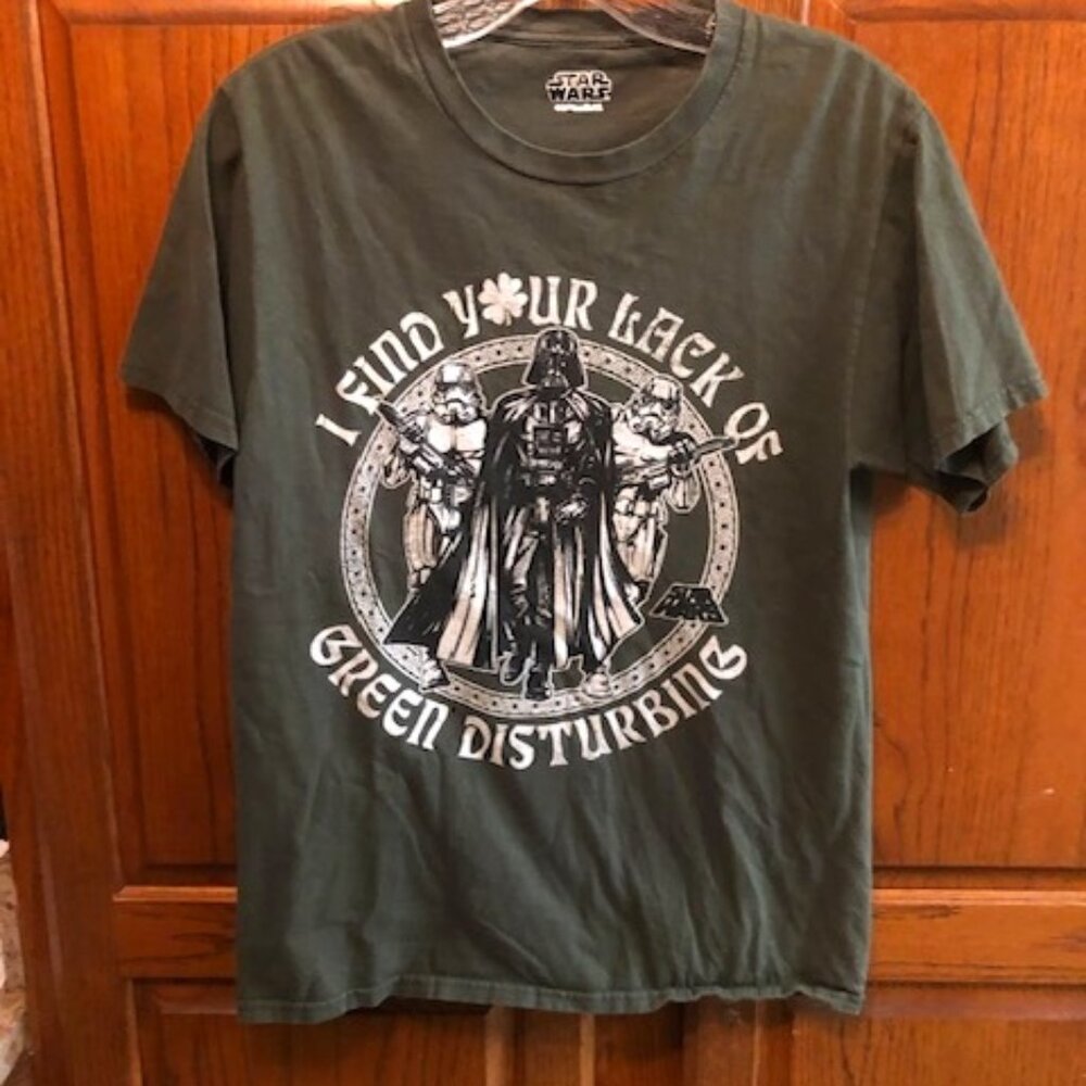 Star Wars Brand Darth Vader graphic for St Patricks Day Size S